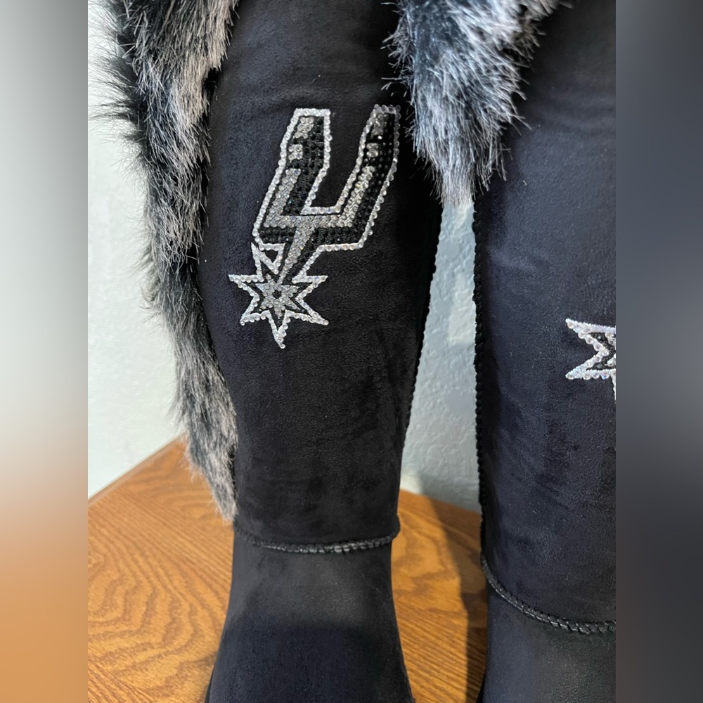 New Faux Fur San Antonio Spurs Bling Black Boots Size 7 - Picture 4 of 13